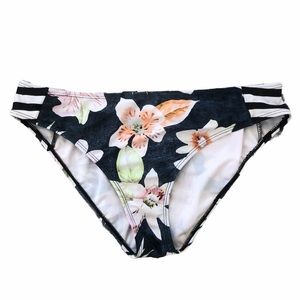 NWOT Women’s Bikini Bottoms